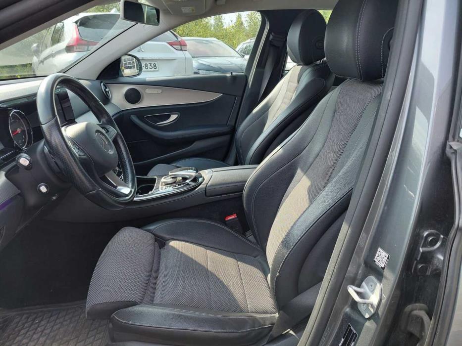 MERCEDES-BENZ E 2016