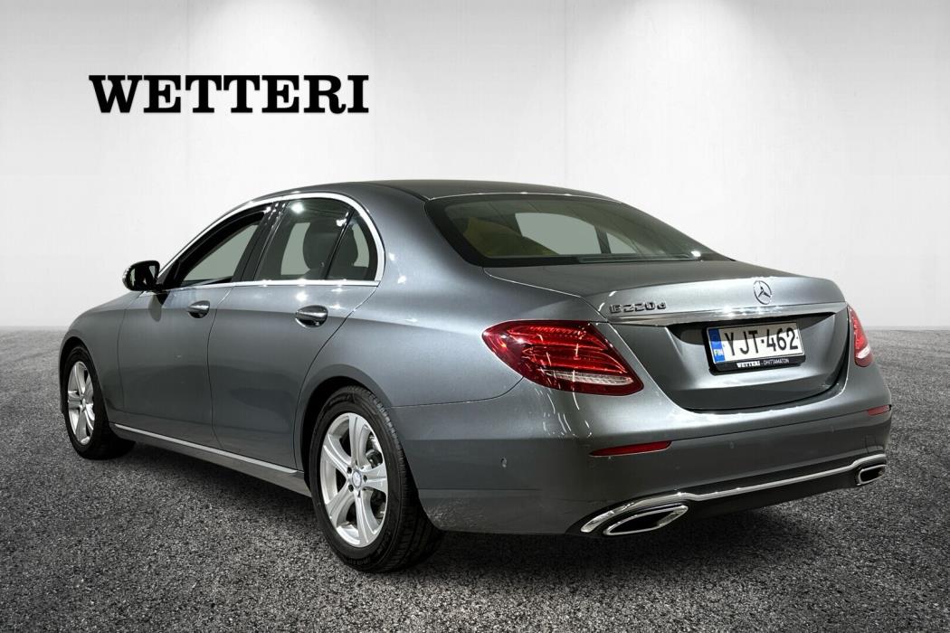 MERCEDES-BENZ E 2016