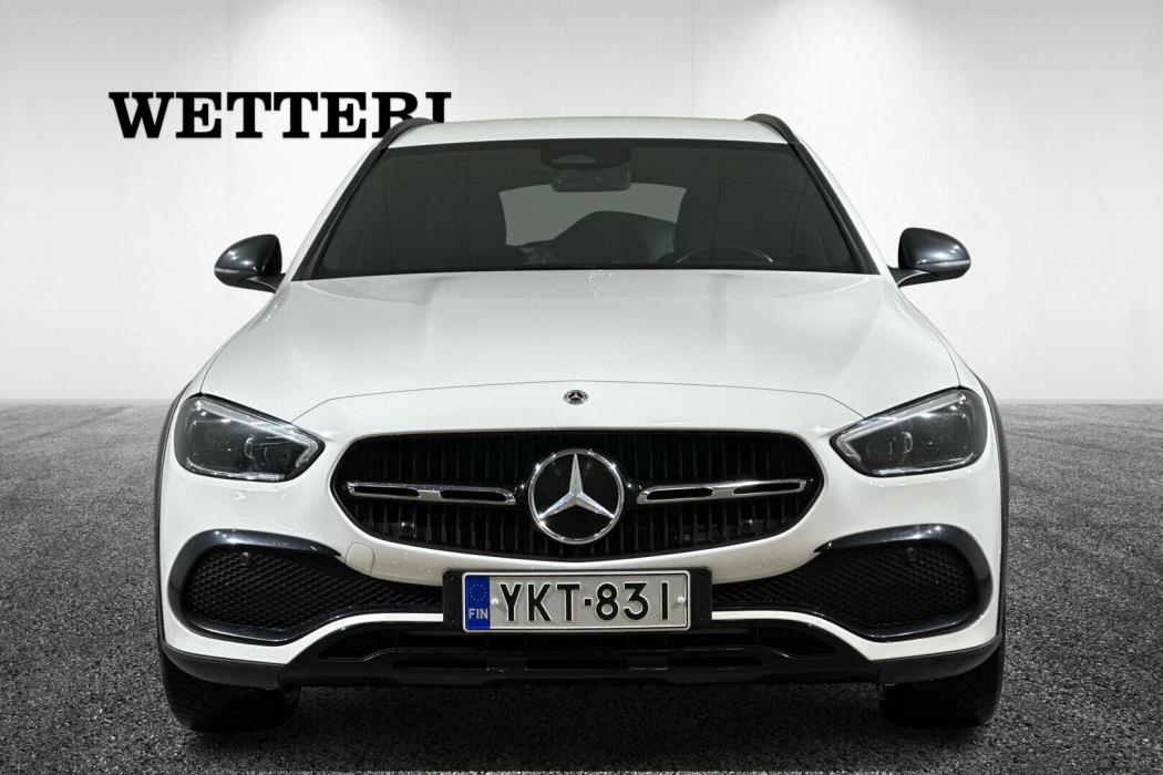 MERCEDES-BENZ C 2022