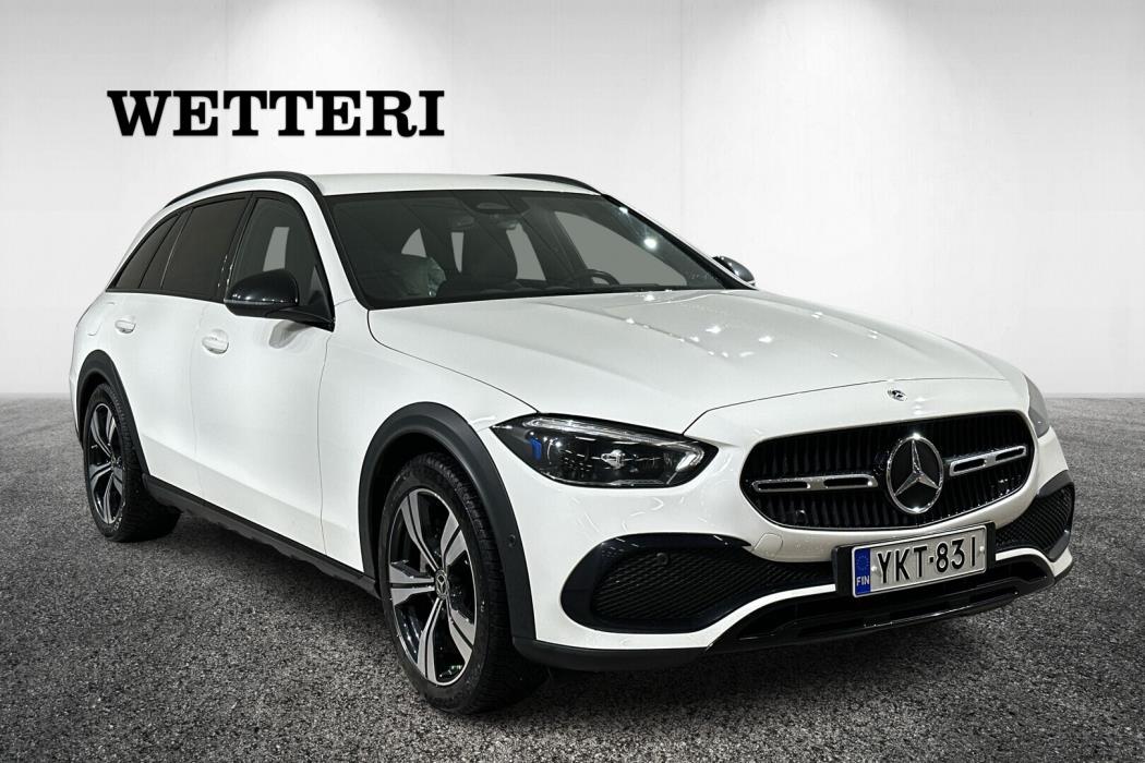 MERCEDES-BENZ C 2022