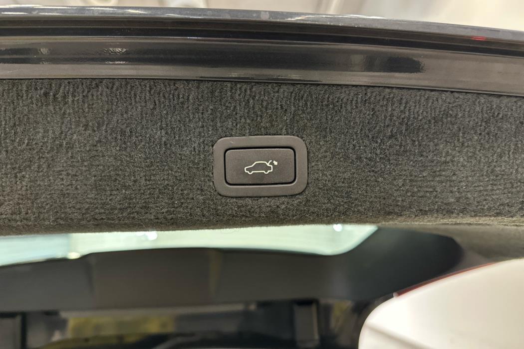 VOLVO V70 2016