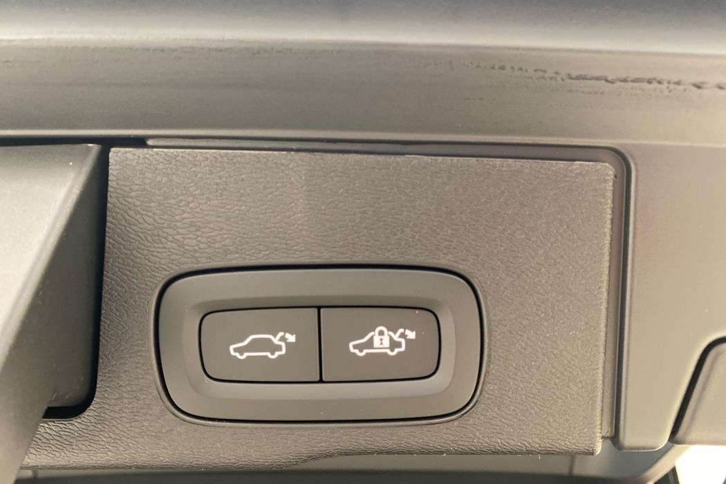 VOLVO XC60 2026