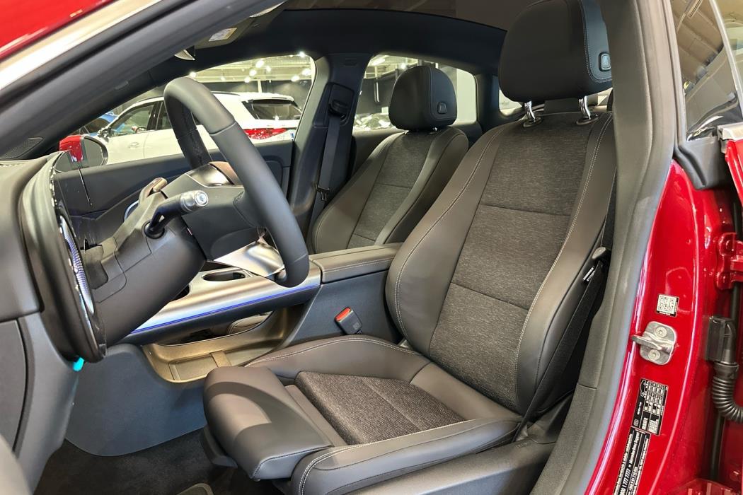MERCEDES-BENZ CLA 2026