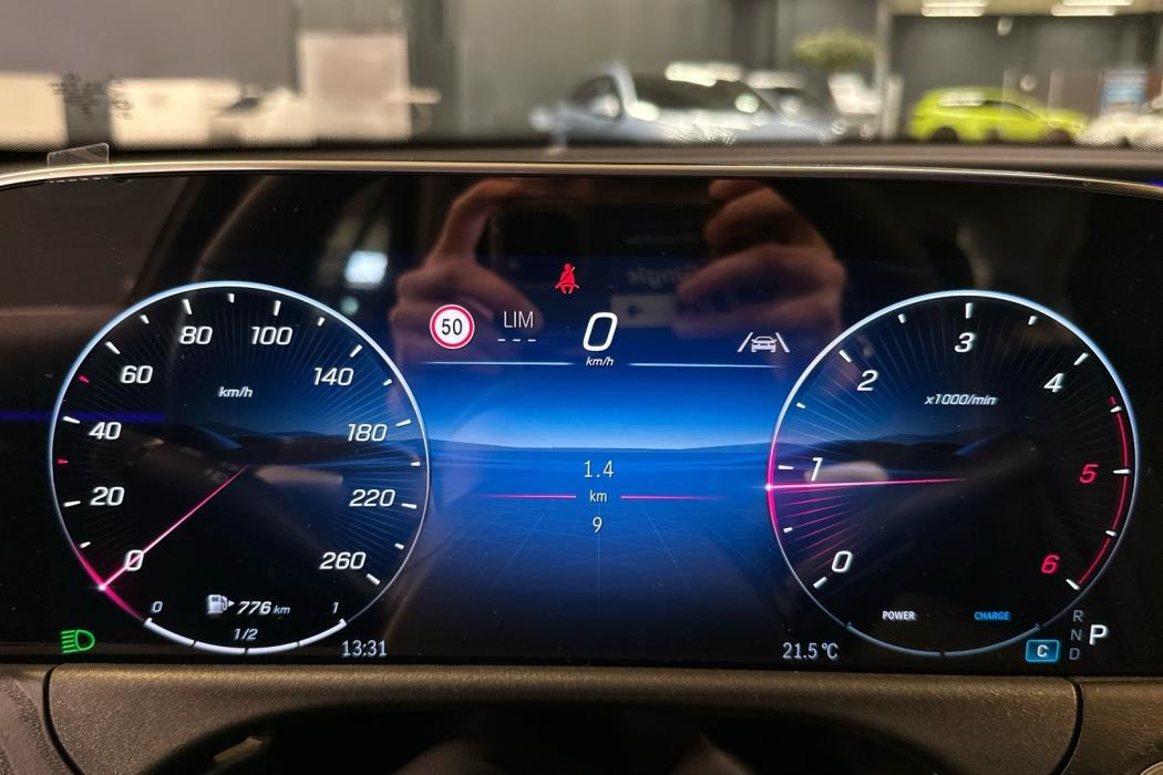 MERCEDES-BENZ E 2026