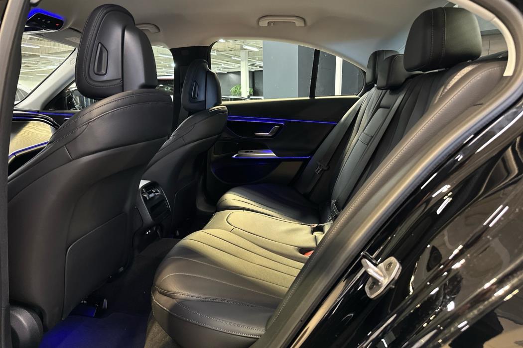 MERCEDES-BENZ E 2026