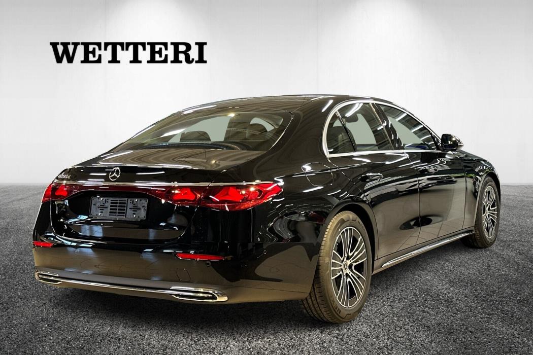 MERCEDES-BENZ E 2026