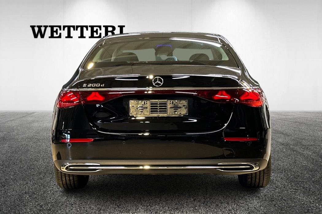 MERCEDES-BENZ E 2026