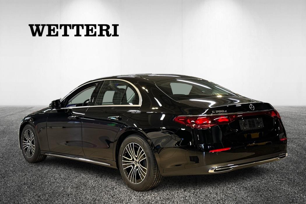 MERCEDES-BENZ E 2026