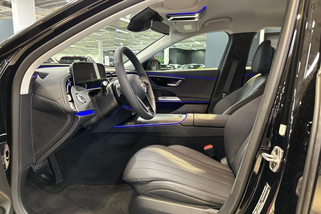 MERCEDES-BENZ E 2026