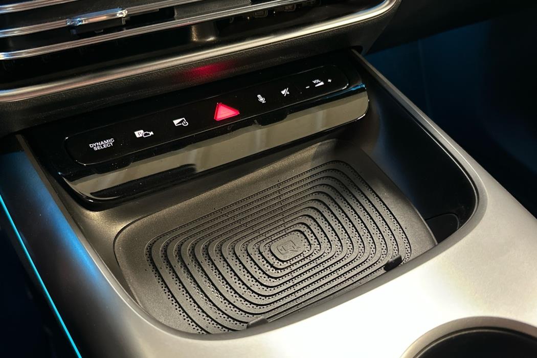 MERCEDES-BENZ GLB 2026