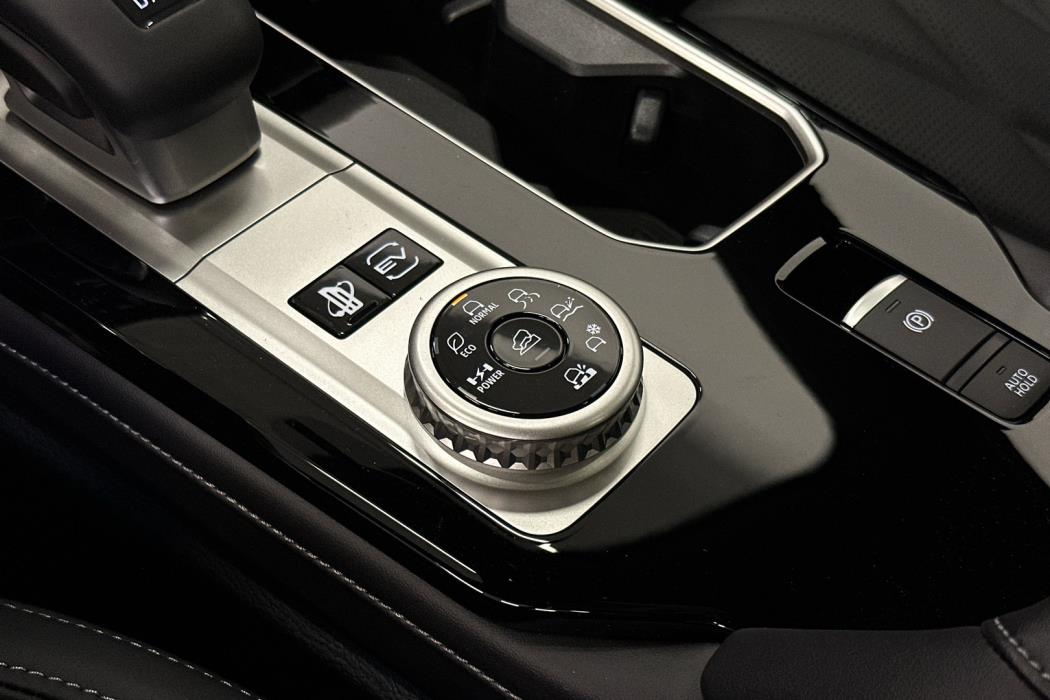 MITSUBISHI Outlander 2026