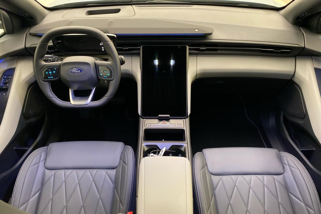 FORD Explorer 2024
