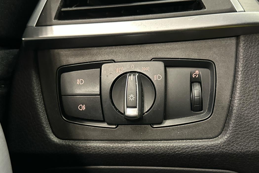 BMW 320 Gran Turismo 2016