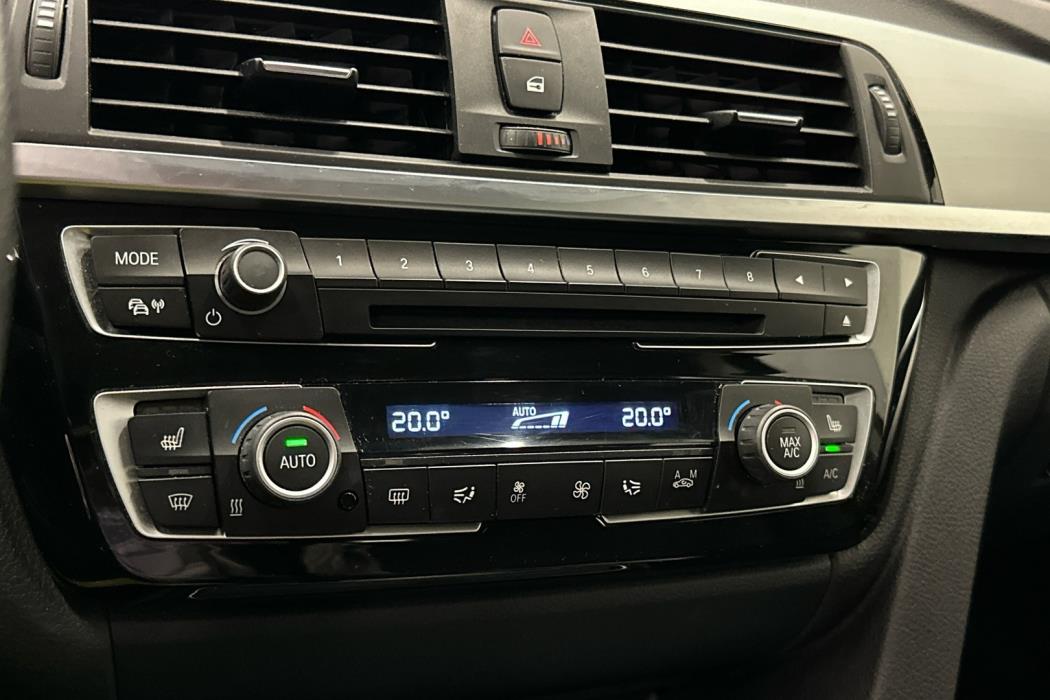 BMW 320 Gran Turismo 2016
