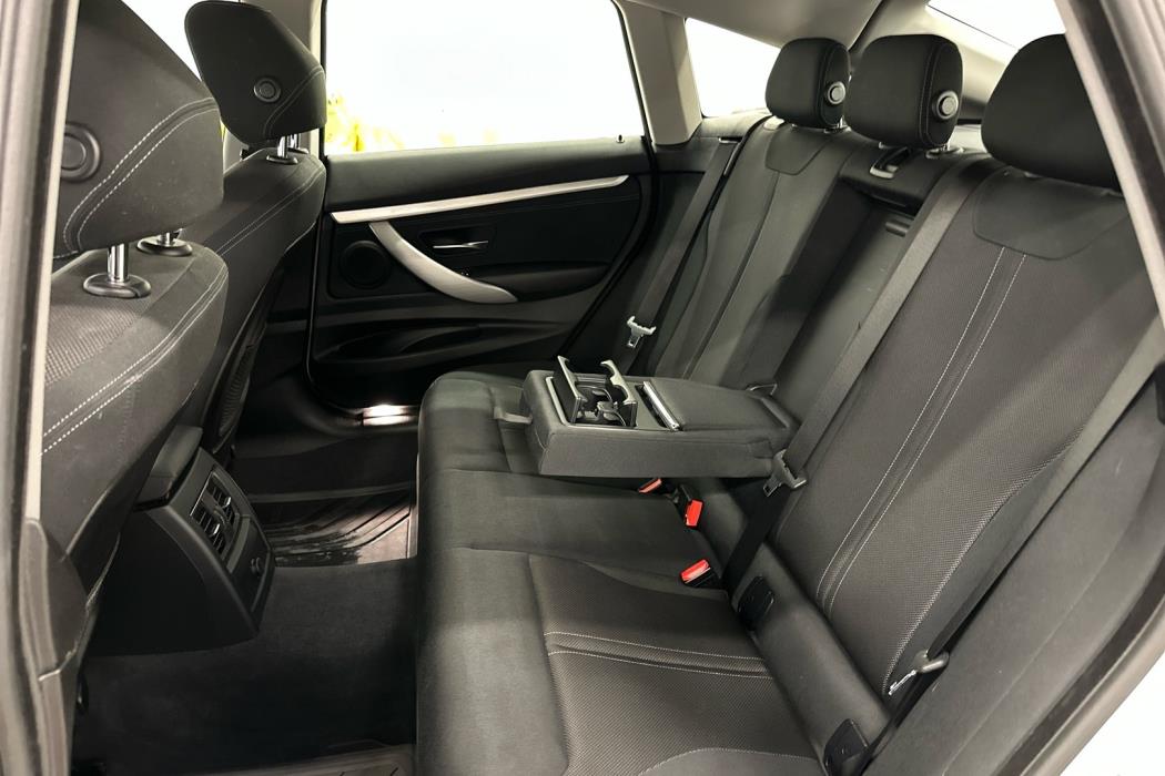 BMW 320 Gran Turismo 2016