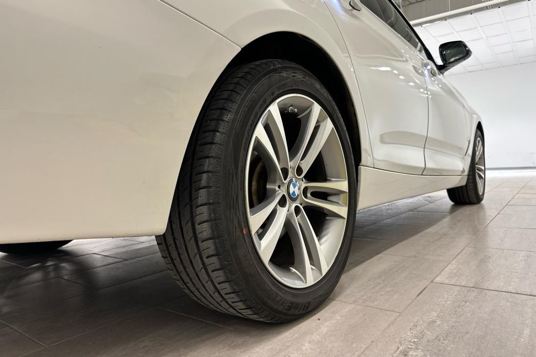 BMW 320 Gran Turismo 2016
