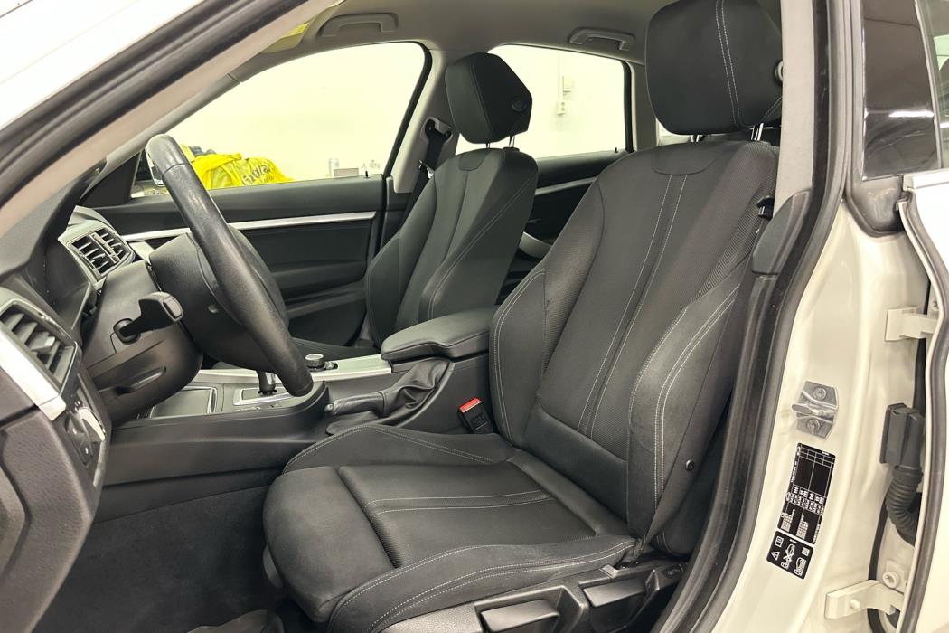 BMW 320 Gran Turismo 2016
