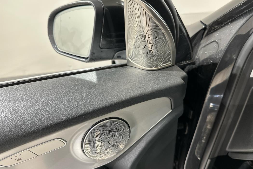 MERCEDES-BENZ GLC 2021