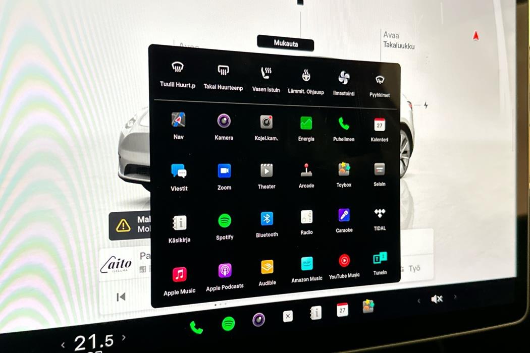 TESLA Model Y 2023