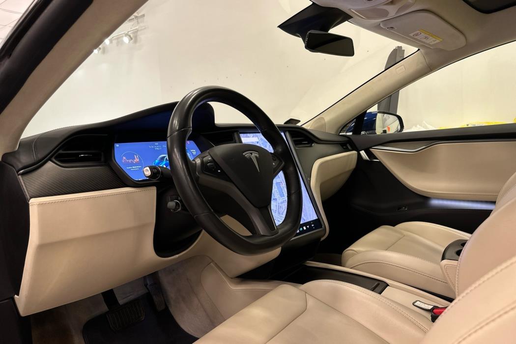 TESLA Model S 2018