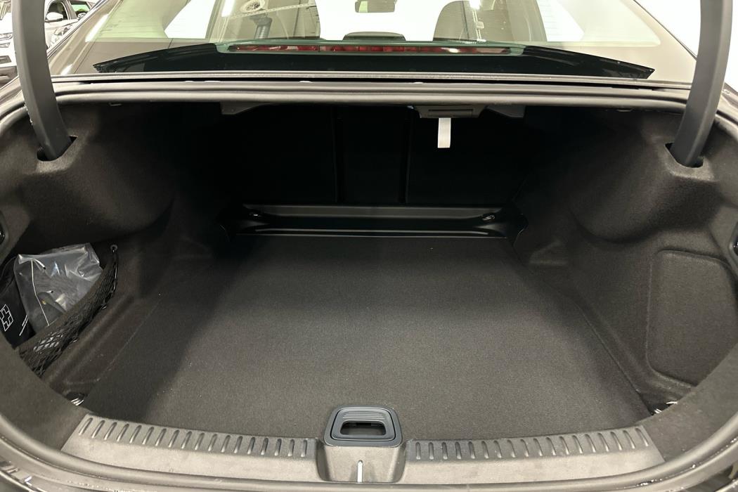 MERCEDES-BENZ E 2024