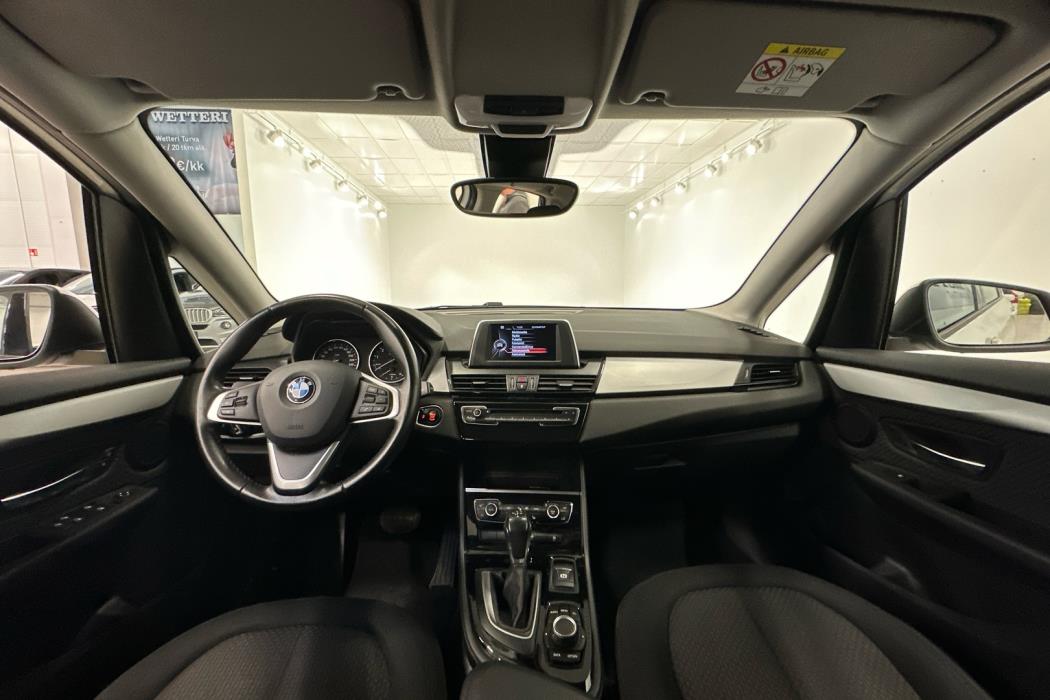 BMW 218 2016