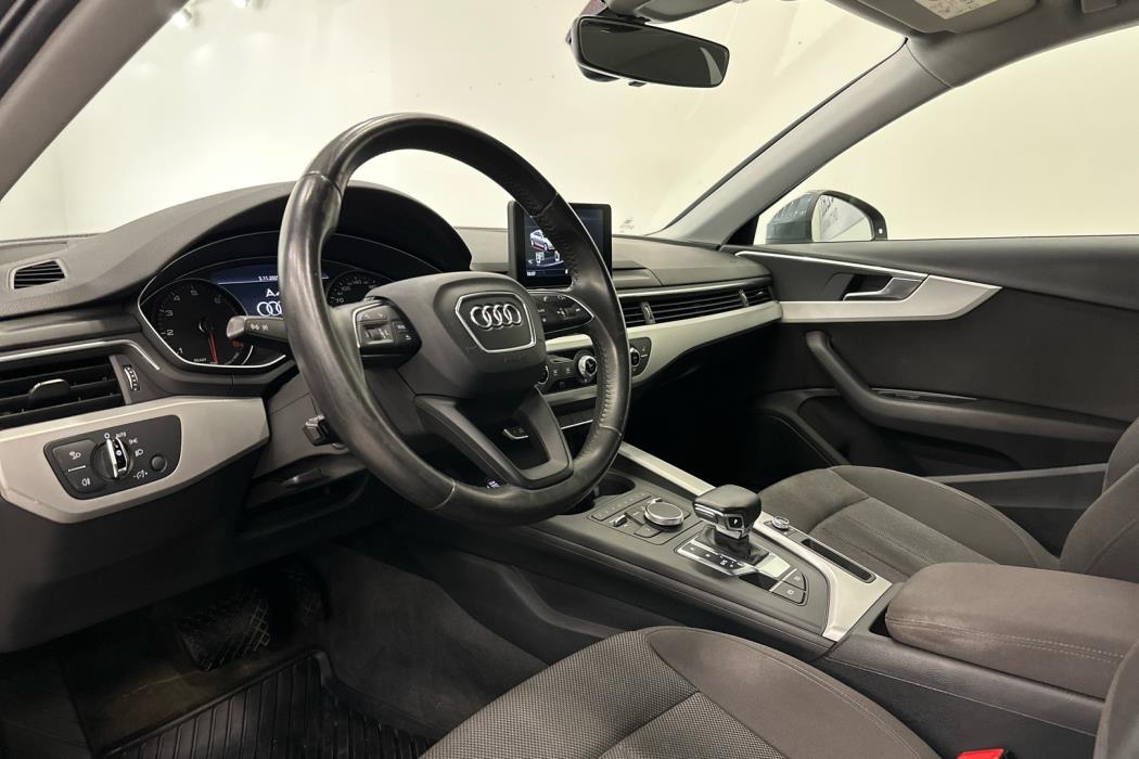 AUDI A4 2016