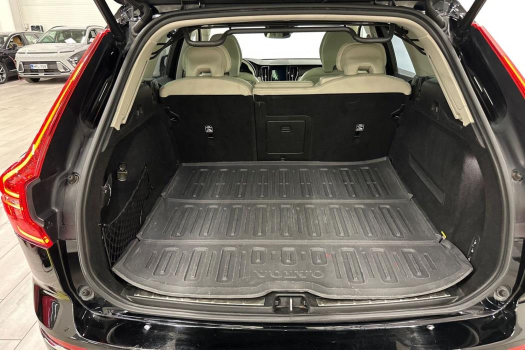 VOLVO XC60 2019
