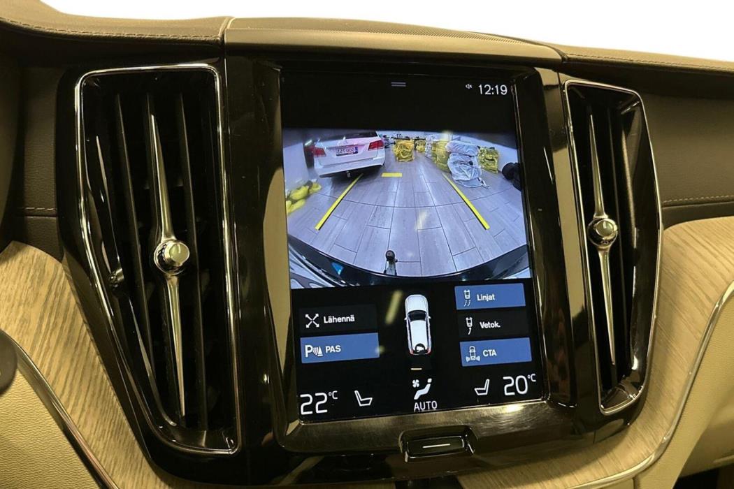VOLVO XC60 2019