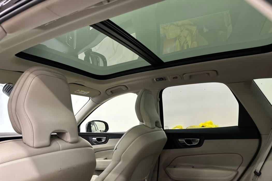 VOLVO XC60 2019