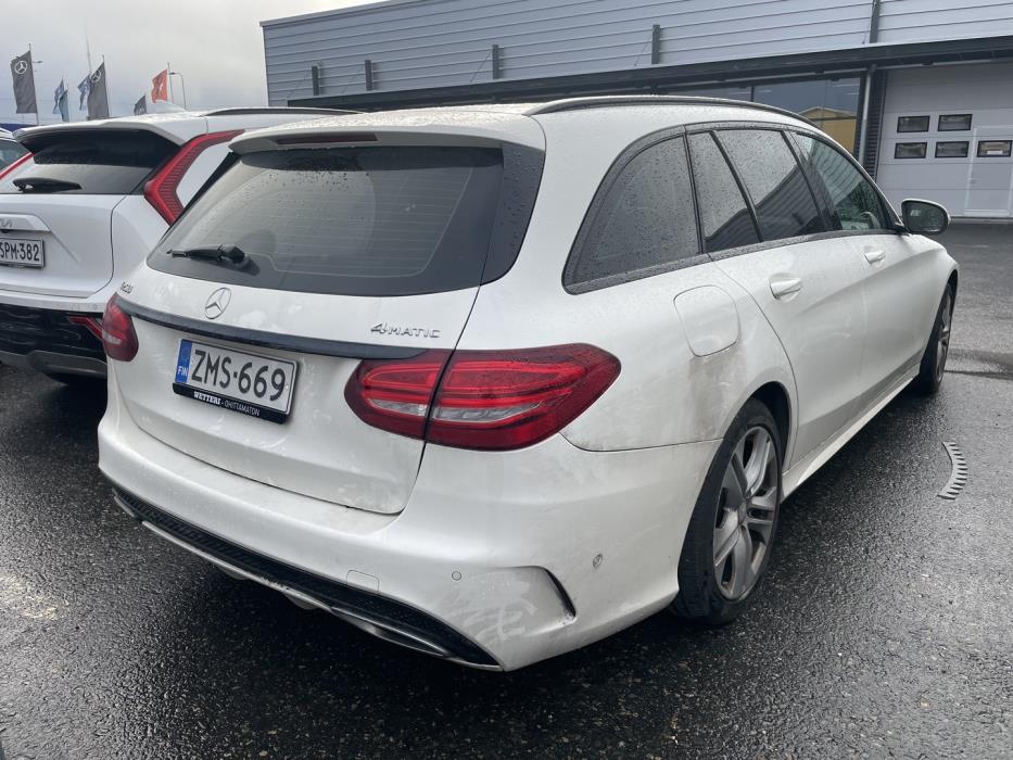 MERCEDES-BENZ C 2015