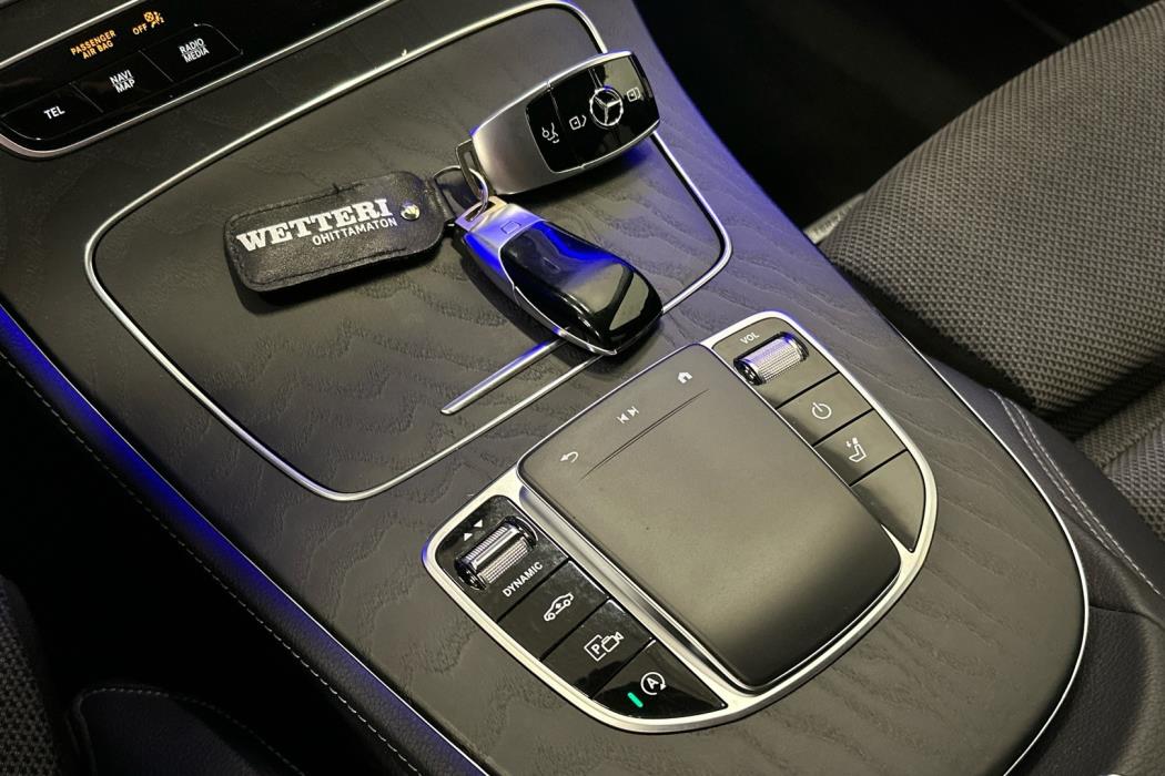 MERCEDES-BENZ E 2021