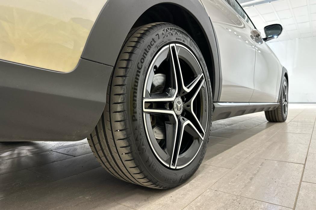 MERCEDES-BENZ E 2021