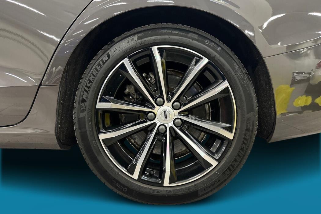 VOLVO S60 2023