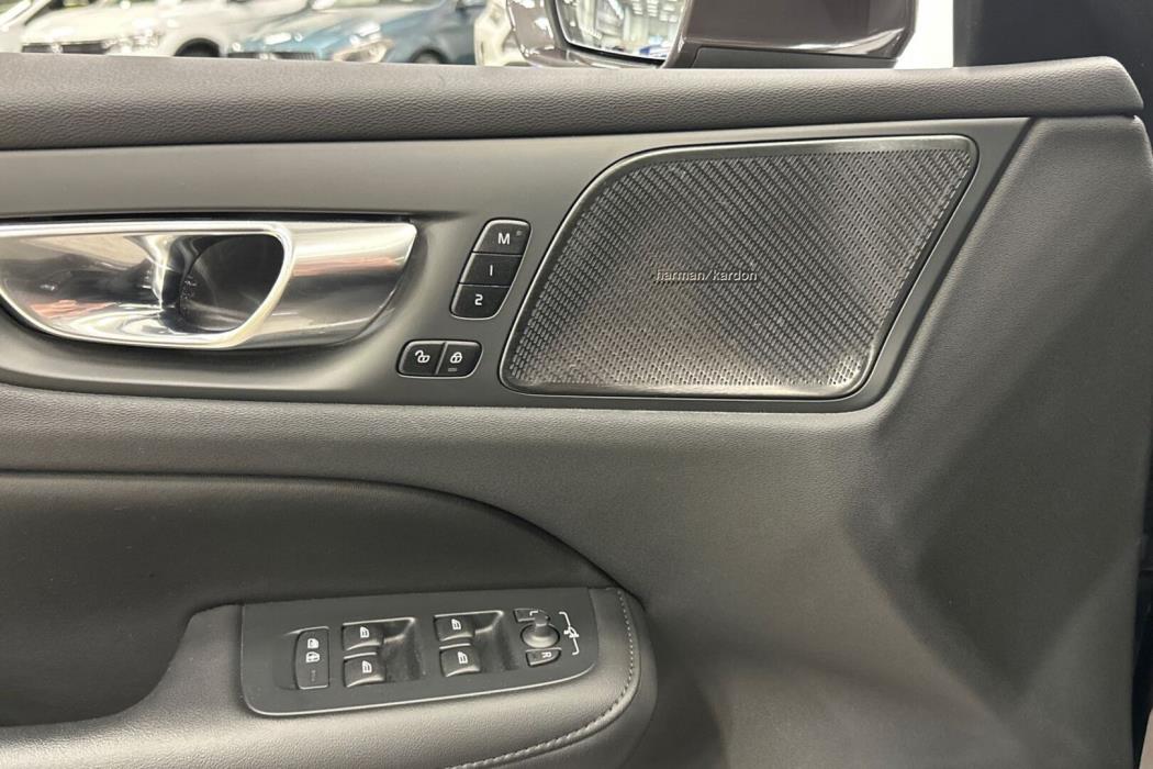 VOLVO S60 2023