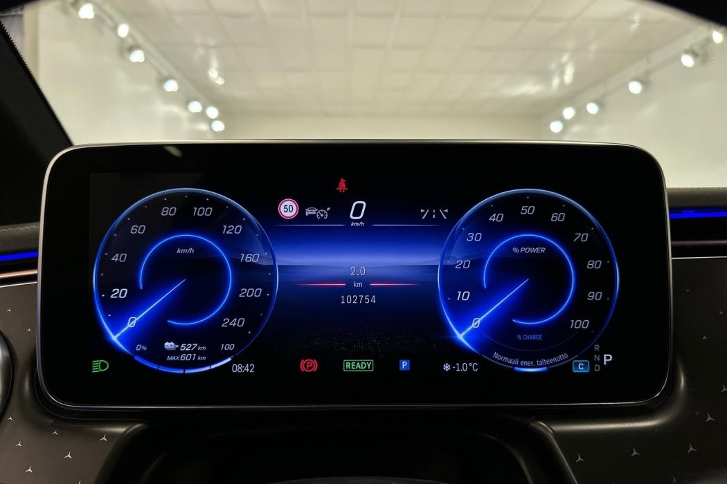 MERCEDES-BENZ EQE 2022