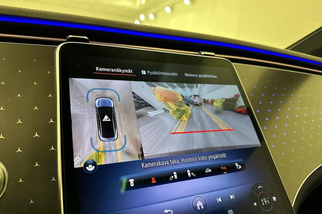 MERCEDES-BENZ EQE 2022