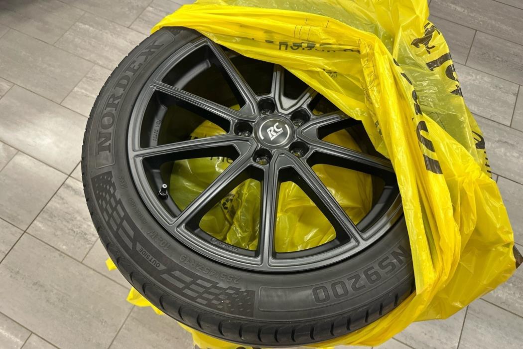 MERCEDES-BENZ EQE 2022