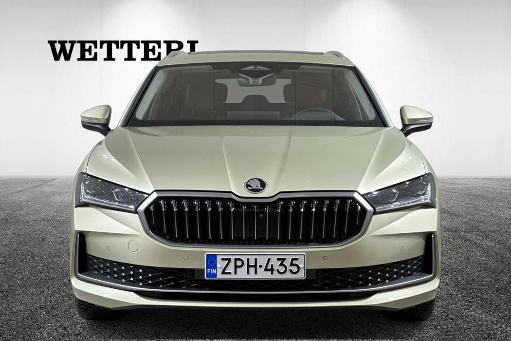 SKODA Superb 2025