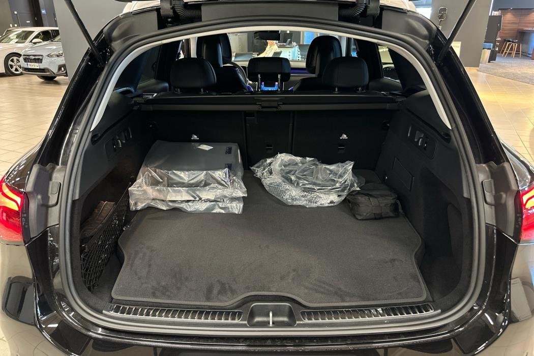 MERCEDES-BENZ GLC 2025