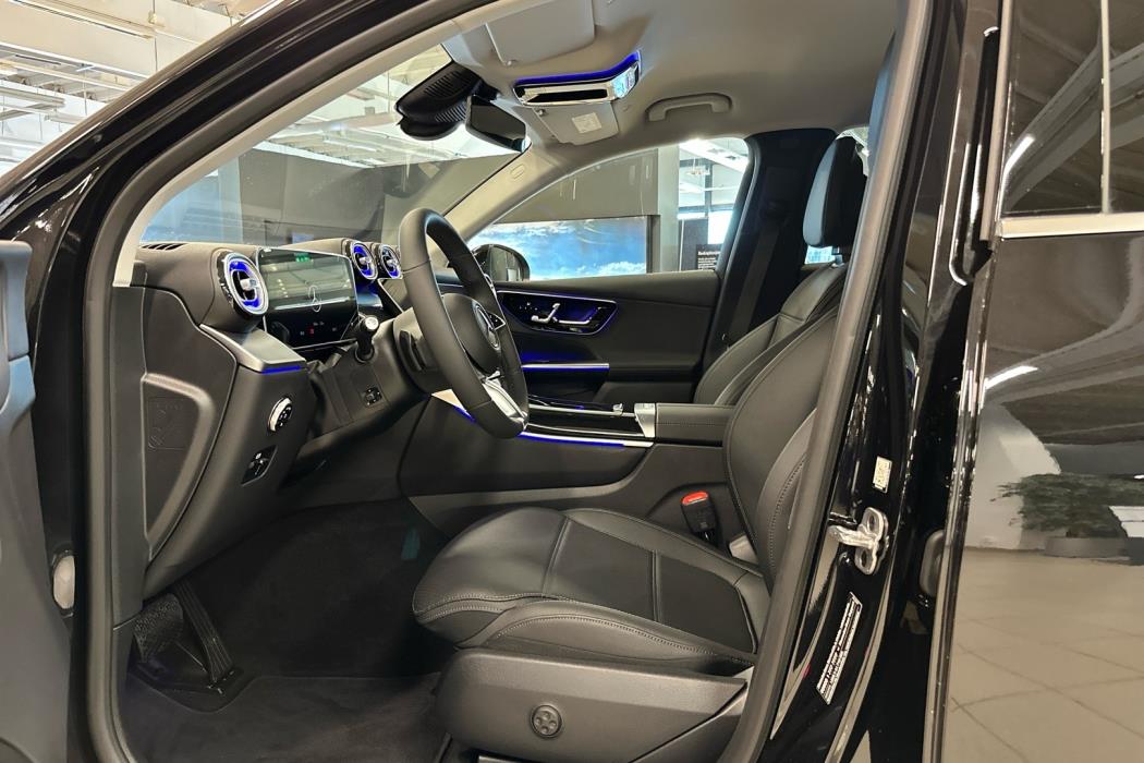 MERCEDES-BENZ GLC 2025