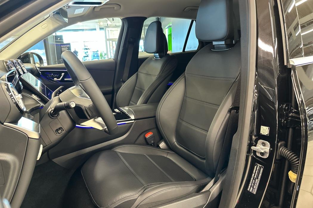 MERCEDES-BENZ GLC 2025