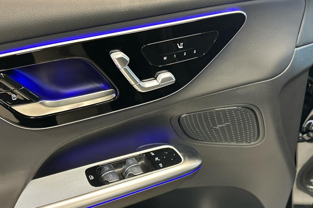 MERCEDES-BENZ GLC 2025