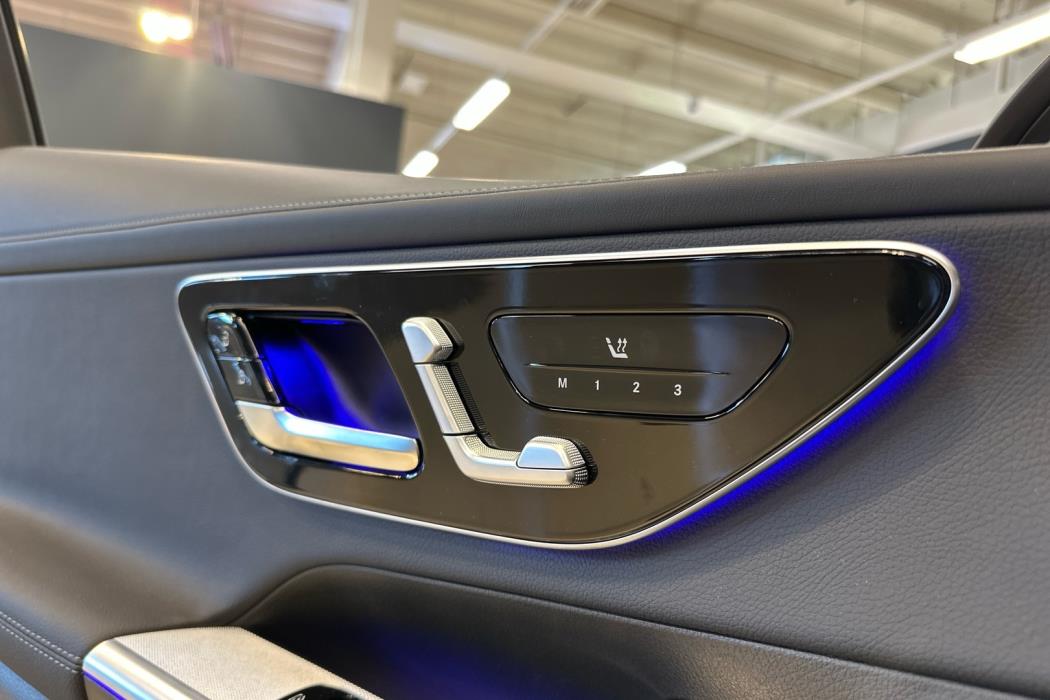 MERCEDES-BENZ GLC 2025