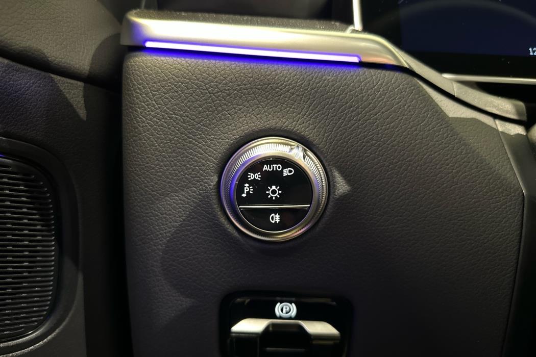 MERCEDES-BENZ GLC 2025