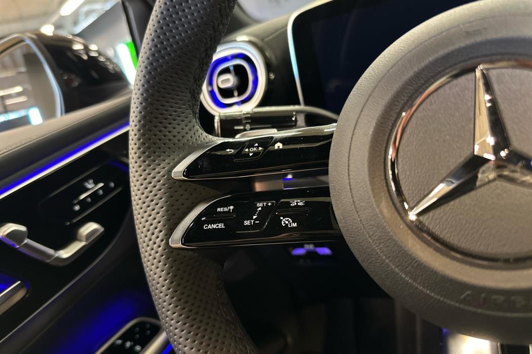 MERCEDES-BENZ GLC 2025