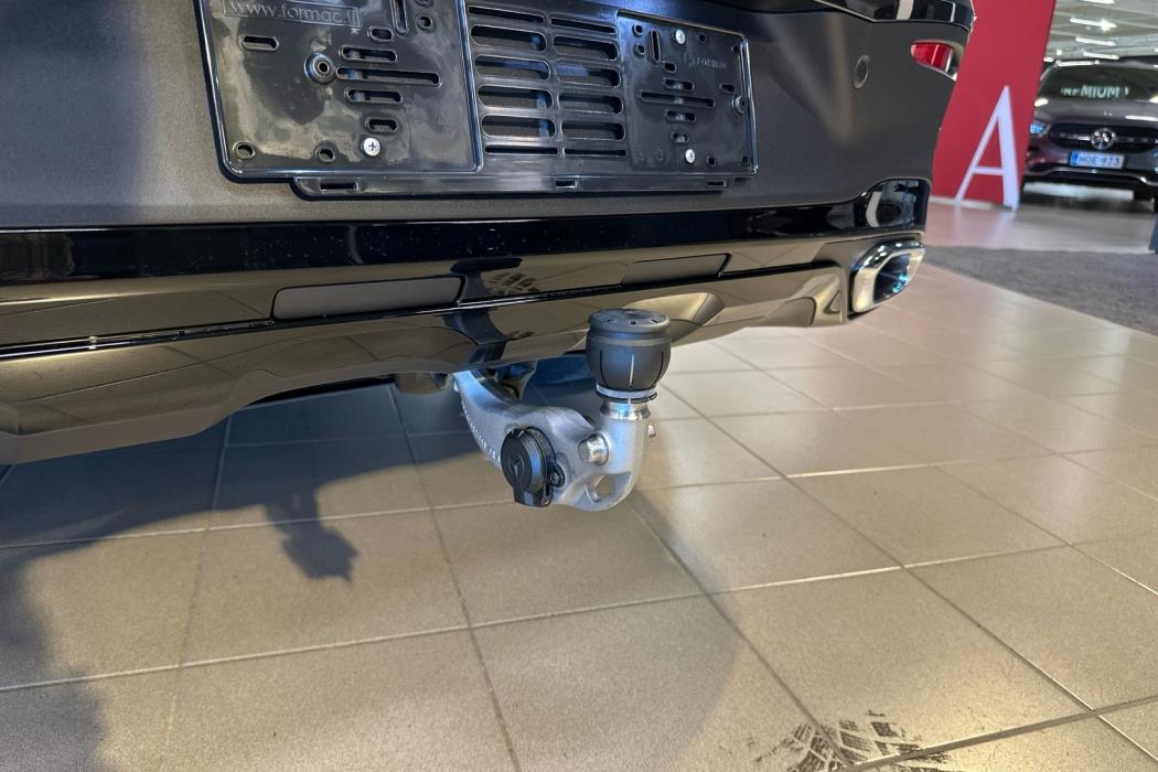 MERCEDES-BENZ GLC 2025