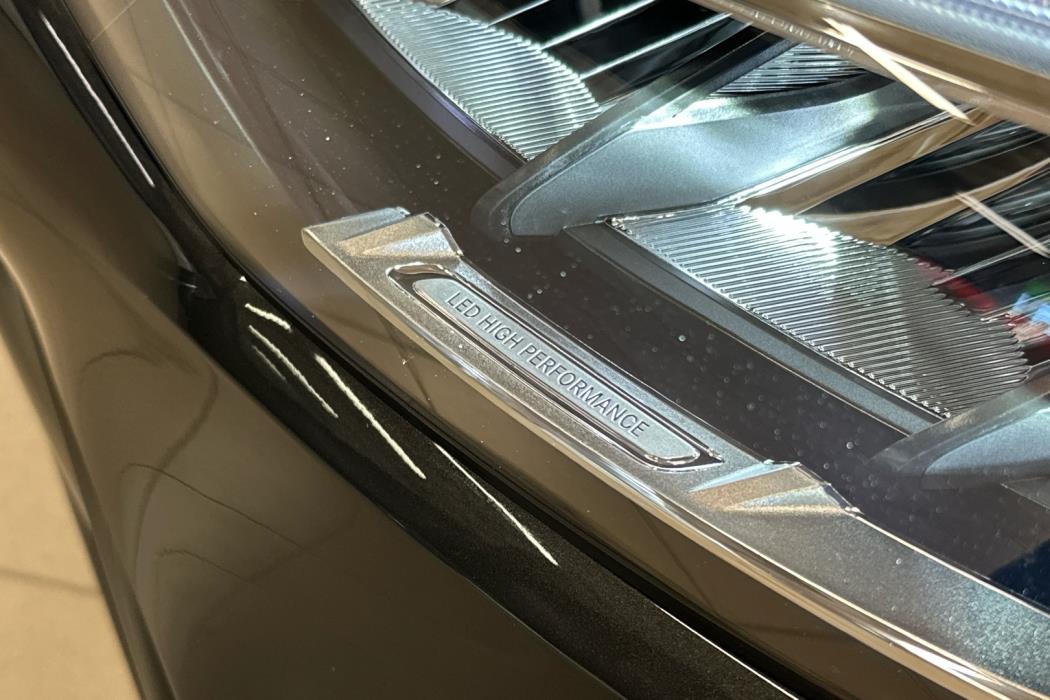 MERCEDES-BENZ GLC 2025