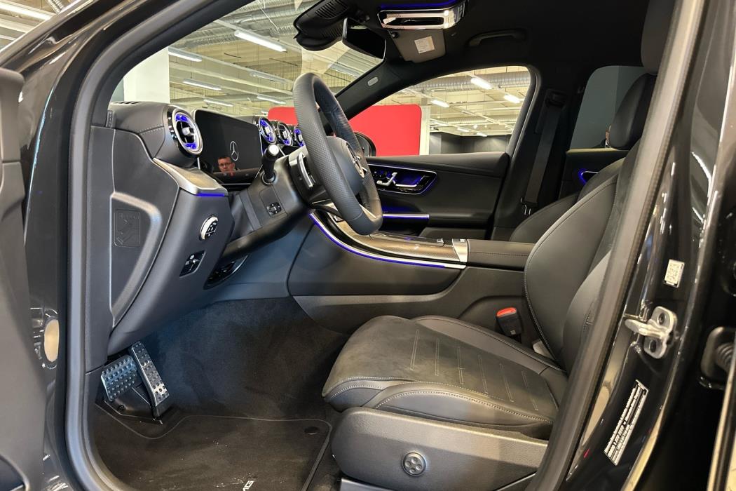 MERCEDES-BENZ GLC 2025