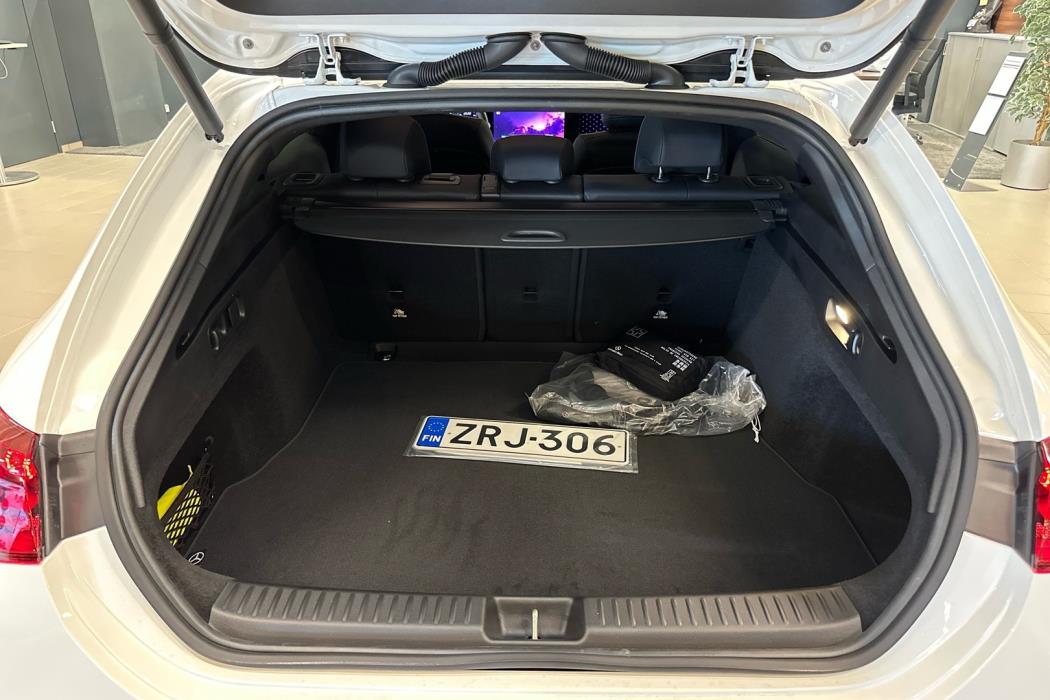 MERCEDES-BENZ CLA 2026
